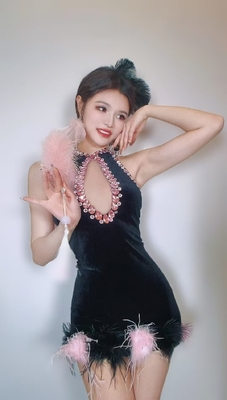 Kimshein AD2565 Black Velvet Backless Sexy Mini Dress Nightclub Luxurious Crystal Feather Dress for Women's Party Evening