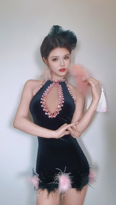 Kimshein AD2565 Black Velvet Backless Sexy Mini Dress Nightclub Luxurious Crystal Feather Dress for Women's Party Evening