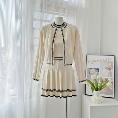 Other Printing Techniques Used for KD2252 Women's Formal Autumn Outfit Backless Vest and Pleated Skirt