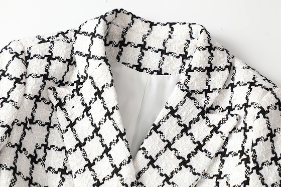 Full Sleeve White H3266 Luxurious Grid Office Long Jacket Suit Coat for Women in the Corporate Environment