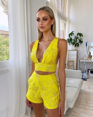 FD2271 Retro Jacquard Fabric Cut Top and Skirt Knitted Two-Piece Women's Set in Thin Weaving Method for Fashion Clothing