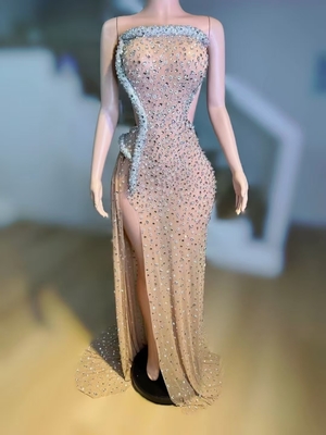 Sophisticated No Shoulder Strap Christmas Evening Gown with Dazzling Diamond Embellishments and Crystal Detail AD2426