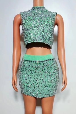 Kimshein AD2030 Handmade Pearl-Decorated Crystal Two-Piece Set Sleeveless and Backless Perfect for Glamorous Parties