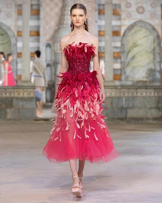 ED2342 Luxury Fashion Women's A-line Midi Dress with Feather and Pearl Elegant Pink Off-shoulder Formal Bridesmaid Dress