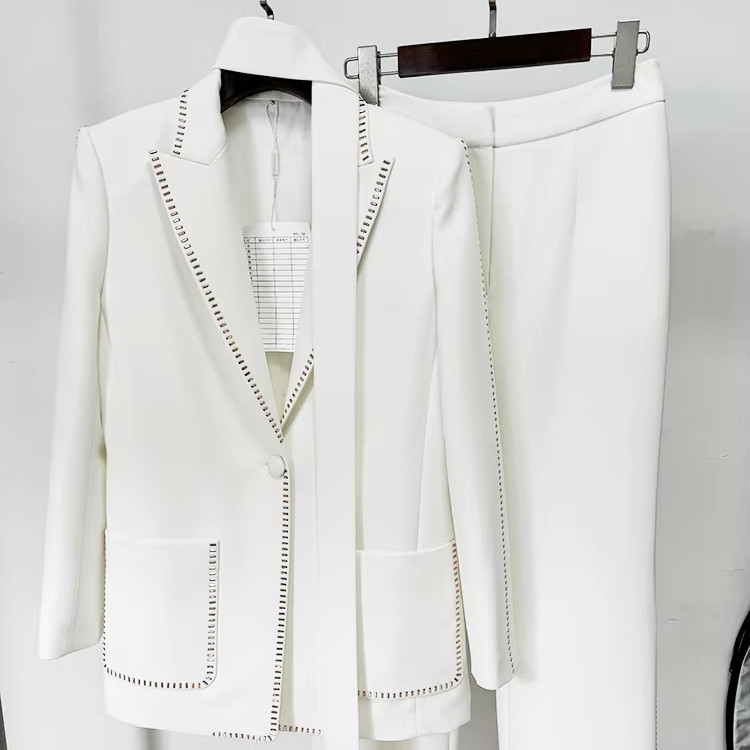 SR2364 Women's Sport Jacket with Buttons and Scarf Two-piece Set Deep V-neck Diamond Embellishment Diamond Decoration