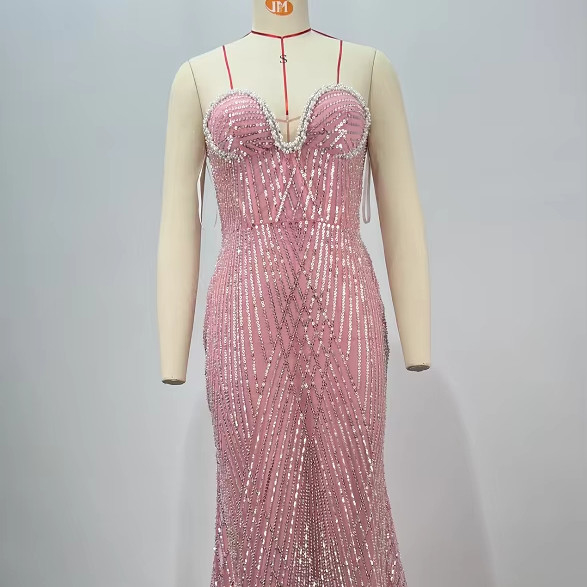 Eco-Friendly Pink Off-Shoulder Bodycon Evening Dress with Luxurious Beaded Details and Environmentally-Friendly Satin Fabric