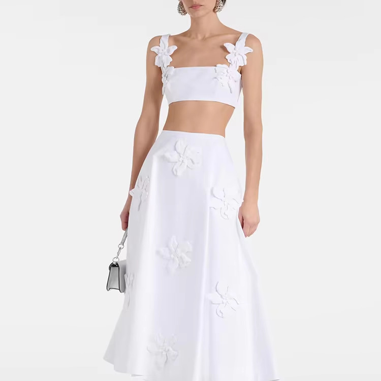 White Sexy Elegant Two-Piece Evening Dress Set with 3D Embroidery and Handmade Floral Long Skirt SS2331