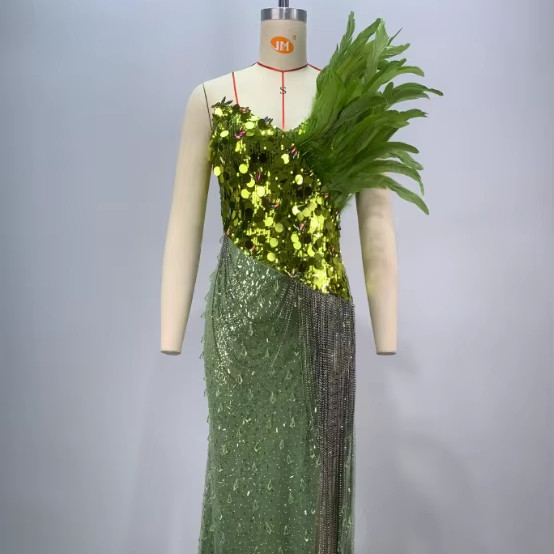 Stylish Women's Long Fringed Sequin Evening Dress with Elegant Design Flowing Tassels and Water Diamonds