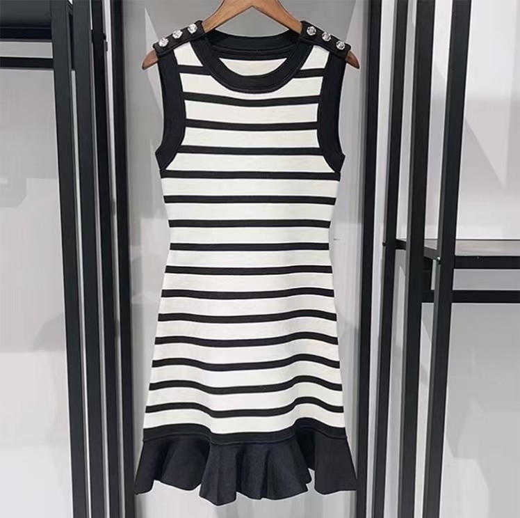 Black Striped Sleeveless Vest Dress for Women Short Casual Knitted Dress Retro Print Method Embossing KD2350