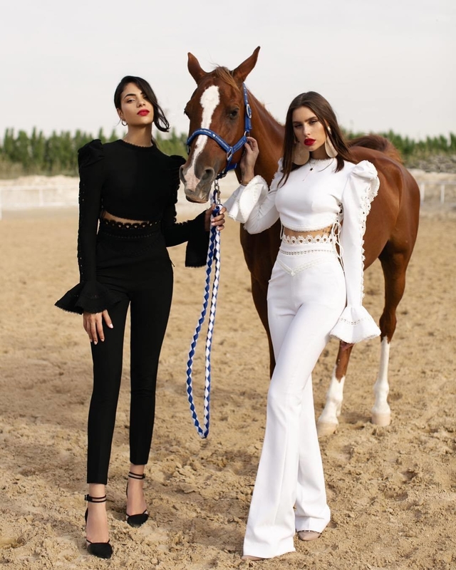 7-Day Fast Sampling Designer's Sexy Bodycon Pencil Pants and Long Sleeve Exposed Top Set with Intelligent Tracking Support